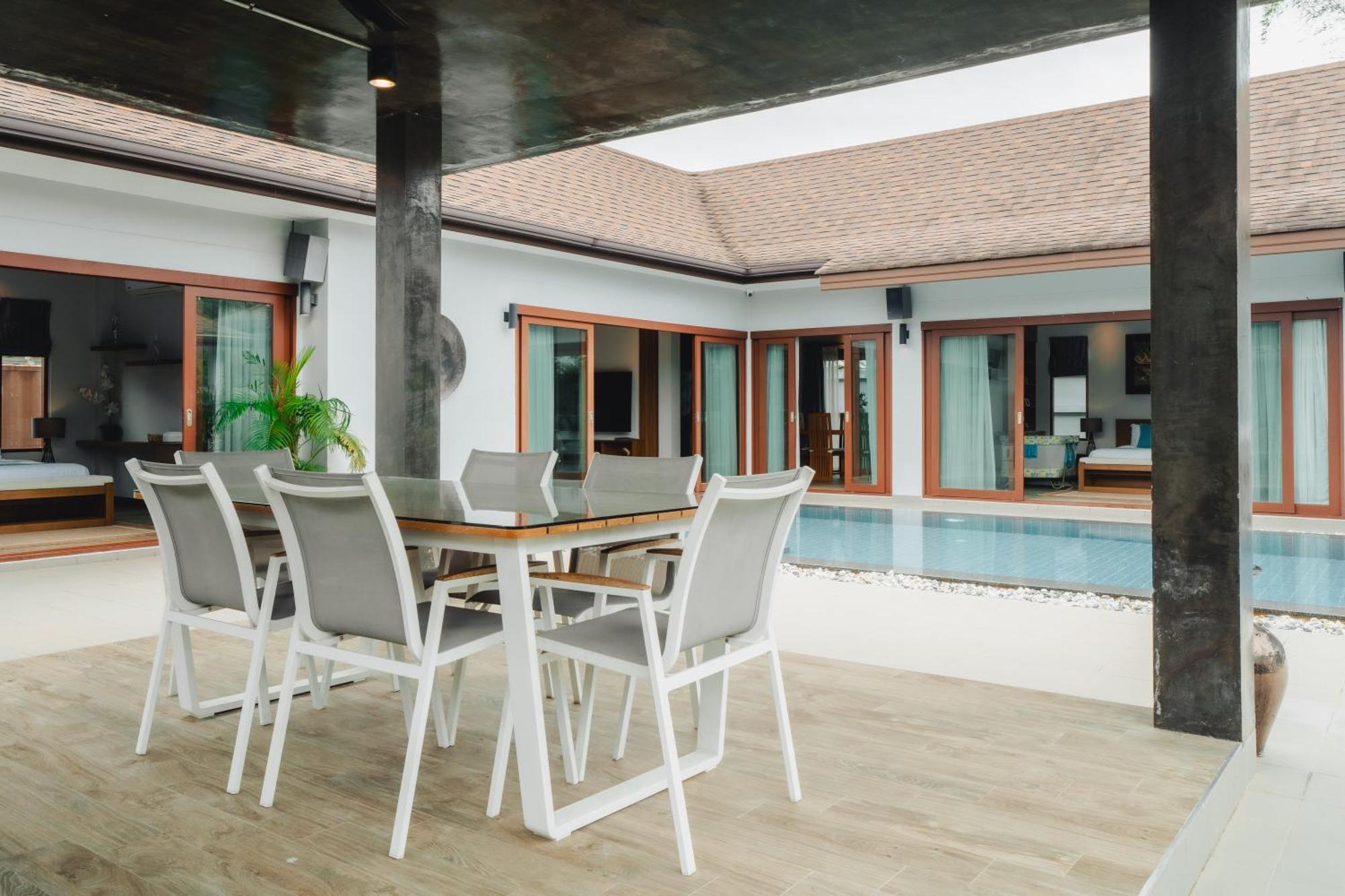 Bangtao Boutique Villa Банг Тао Бийч Екстериор снимка